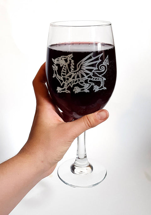 Welsh Dragon Engraved Wine Glass