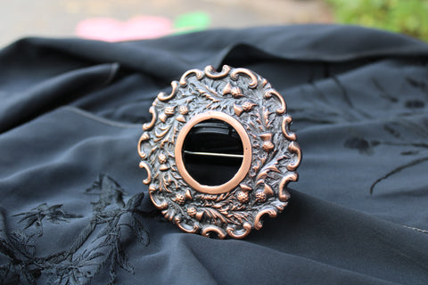 Pewter Thistle Wreath Fly Plaid Brooch