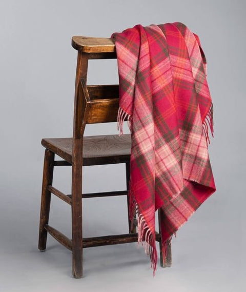 Lochcarron of Scotland Borders Lambswool Blanket